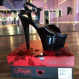 6 Inch Black Pleaser Platform Shoes